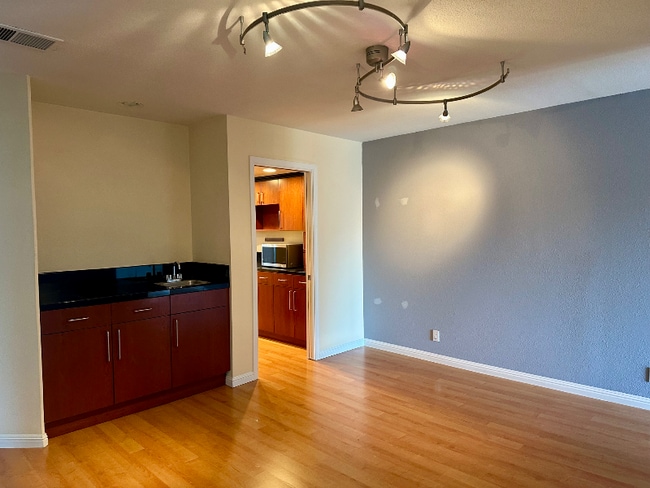 Building Photo - 1676 San Miguel Dr