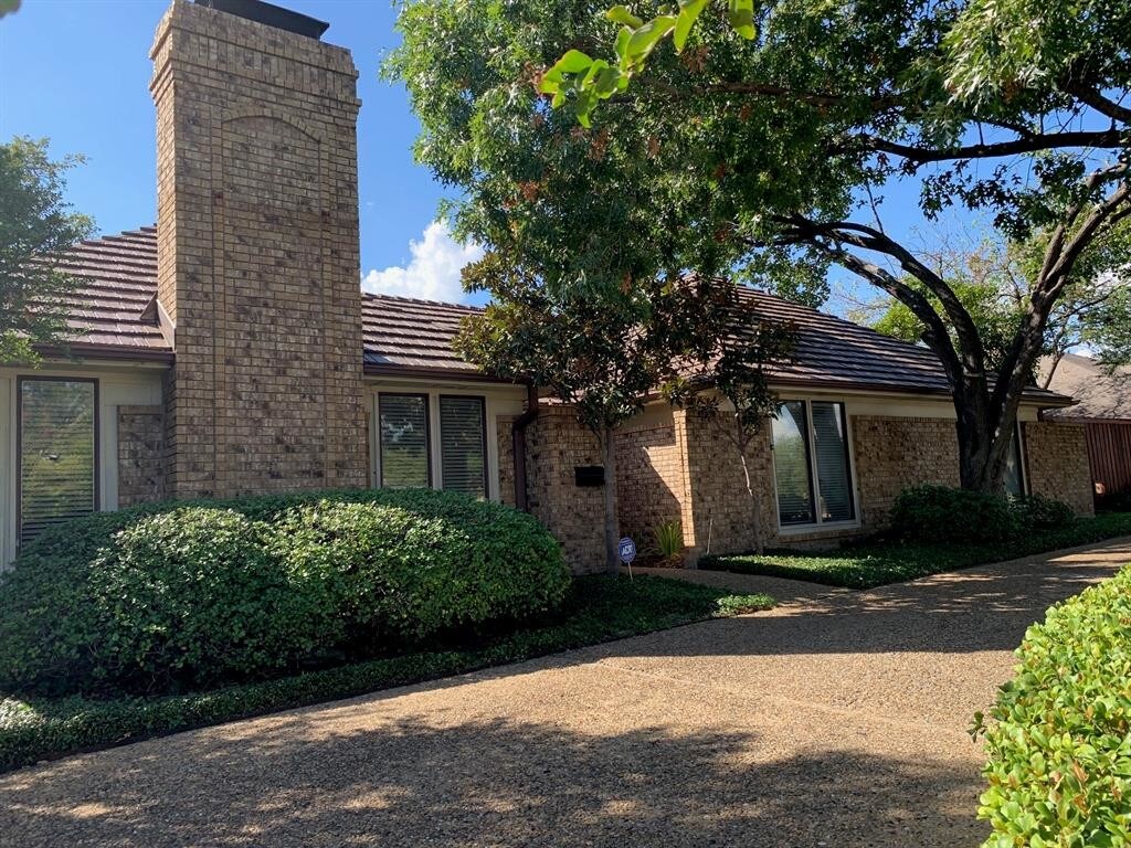Primary Photo - 10939 Marsh Ln