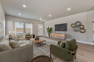 Building Photo - 1541 Sophia Ave