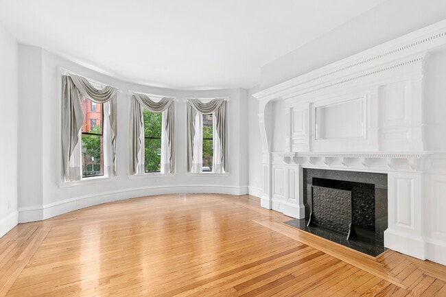 Building Photo - 403 Marlborough St