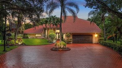 Building Photo - 10111 Vestal Ct