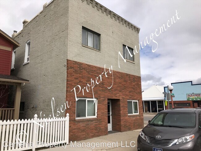 Building Photo - 2 br, 1 bath Apartment - 400 Birch