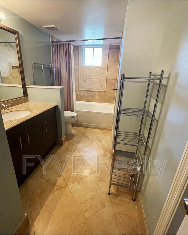 Building Photo - 1107 Tuscany Way