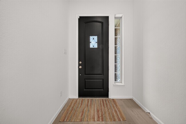 Foto del edificio - 3623 Rocky Knoll Ln