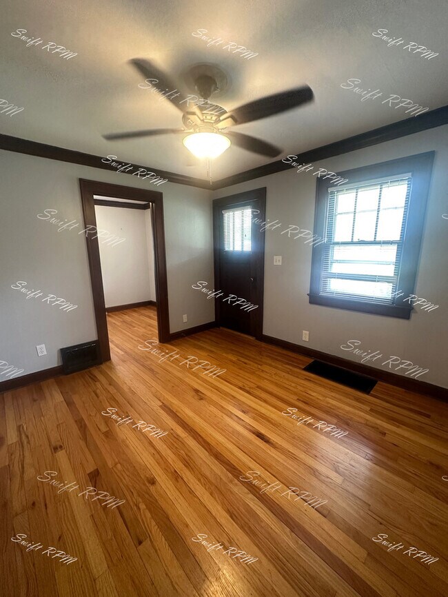 Foto del edificio - 6110 Flint St