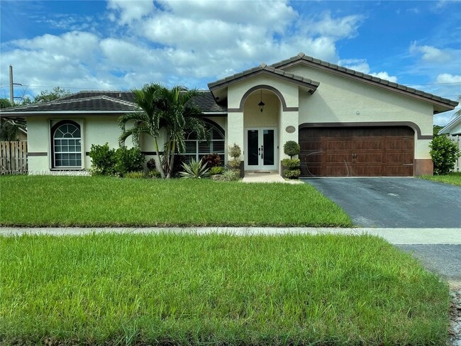 Building Photo - 453 SW 169th Ter
