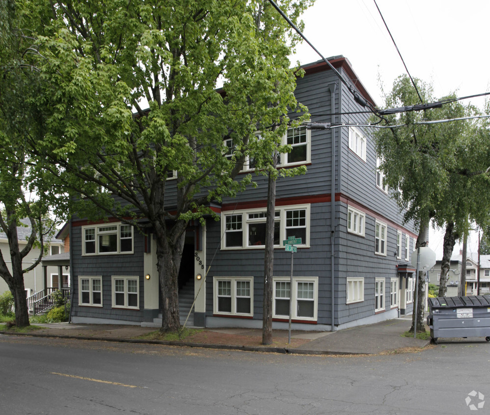 Foto principal - 3035 SE Ankeny St