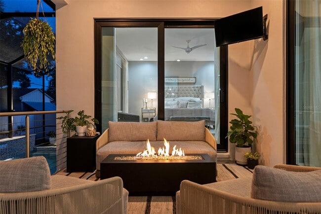 Foto del edificio - 3624 S Gardenia Ave