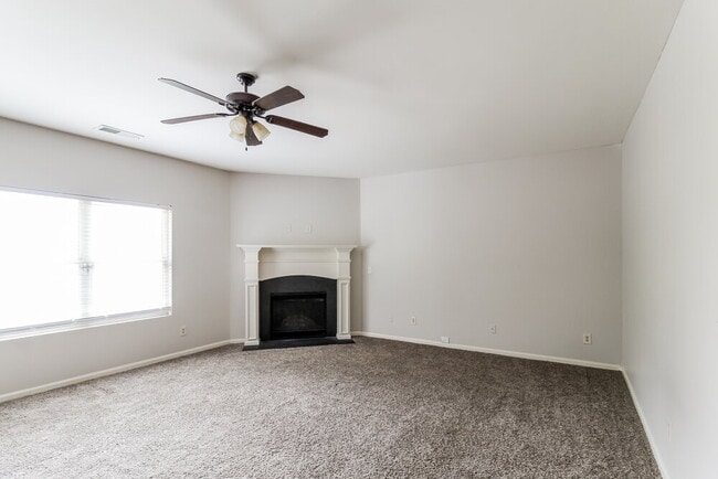 Building Photo - 909 Walking Stick Trail NE