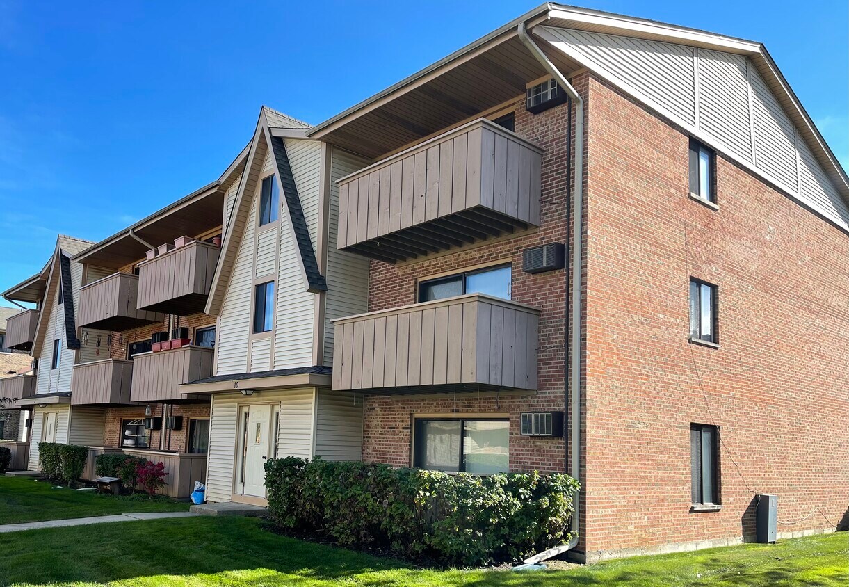 10 Echo Ct Unit 3, Vernon Hills, IL 60061 Condo for Rent in Vernon