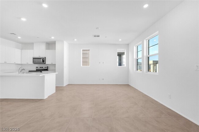 Foto del edificio - 6168 Gdn Crst St