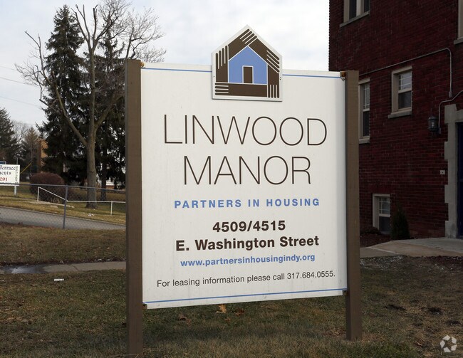Linwood Manor Apartments in Indianapolis, IN