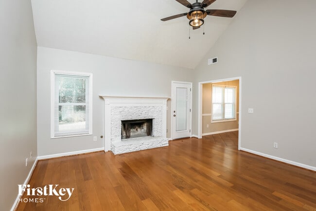 Building Photo - 2975 Emerald Springs Dr