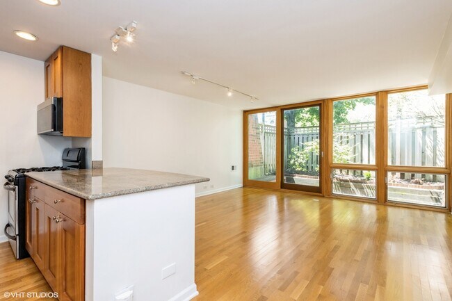 Foto del edificio - 2053 N Larrabee St