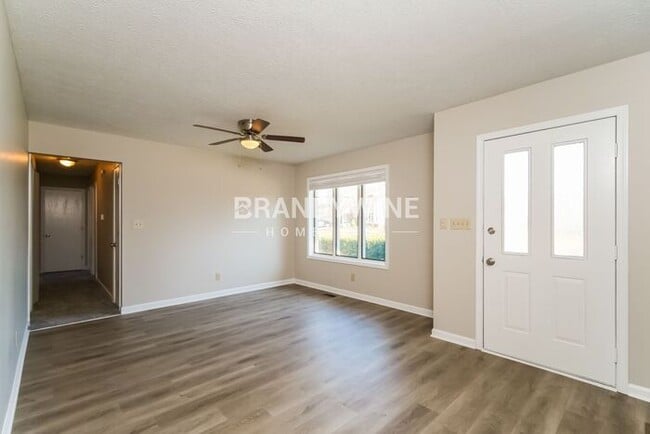 Building Photo - MOVE IN SPECIAL - February FREE with move ...