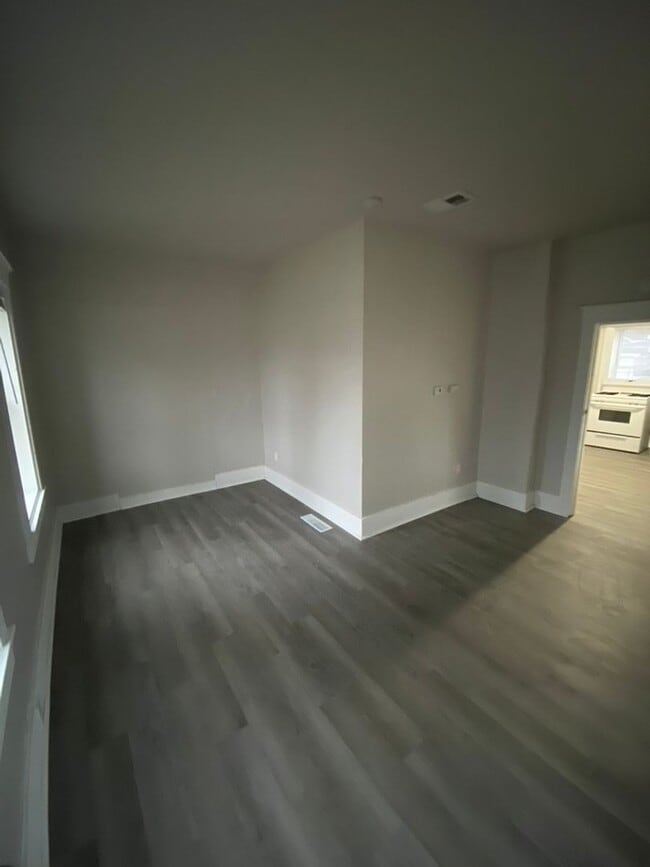 Building Photo - 546 Ceape Ave