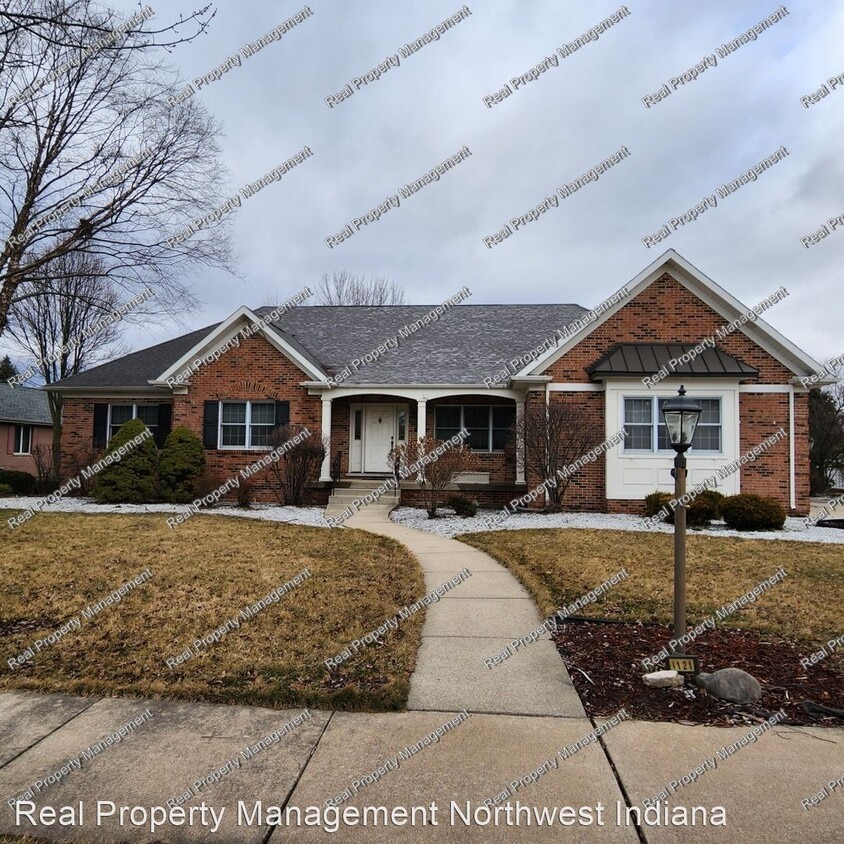 Primary Photo - 5 br, 3 bath House - 1121 Boxwood Drive