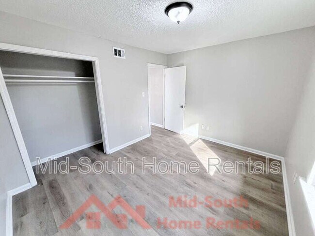 Foto del edificio - 139 N Claybrook St