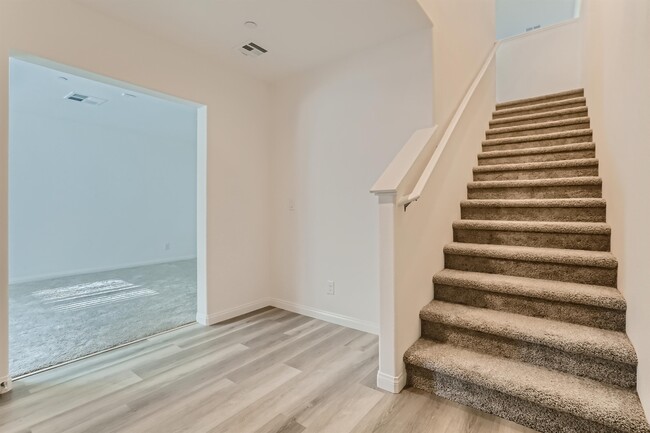 Building Photo - 12323 Dusk Blue Wy