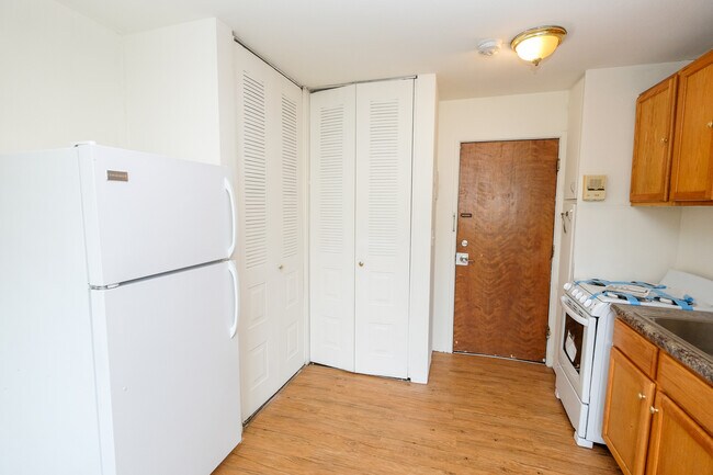 Foto del edificio - Garfield Ave Apartments | 2323