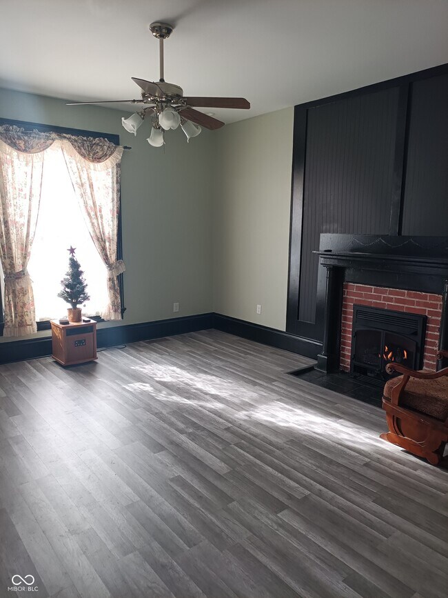 Foto del edificio - 404 W North St