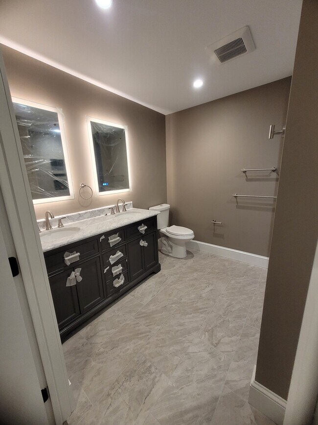 Bathroom Vanity - 1 King Phillip Plz