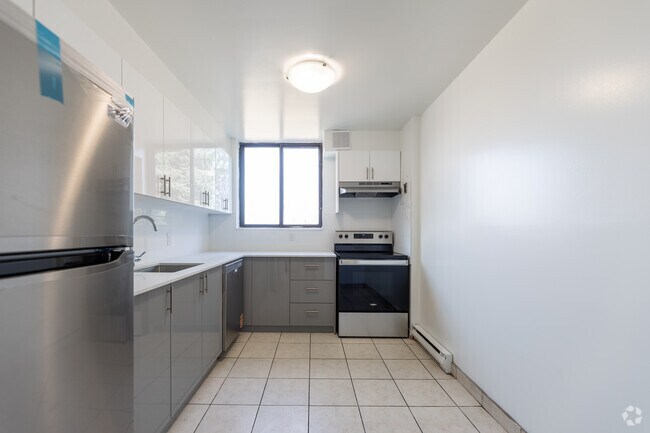 2 chambres, 1 salle de bain - 936 pi2 - Cuisine - 130 & 140 Lincoln Road