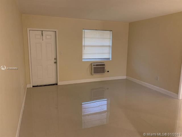 Building Photo - 15961 NE 18th Pl