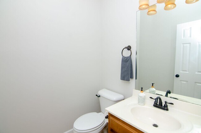 Foto del edificio - 209 Newport Cove Ct