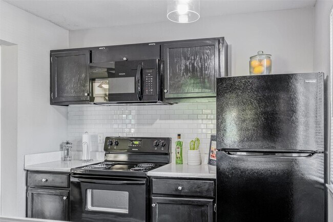 Foto del edificio - 4600 W Pioneer Dr