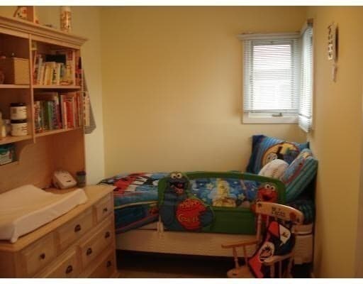 Building Photo - 43 Fresh Pond Pl