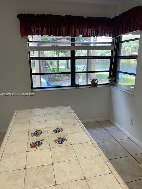 Building Photo - 9100 Vineyard Lake Dr