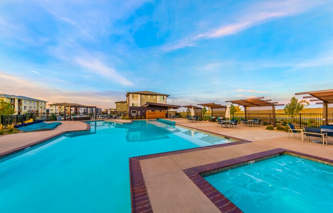 Building Photo - Strata