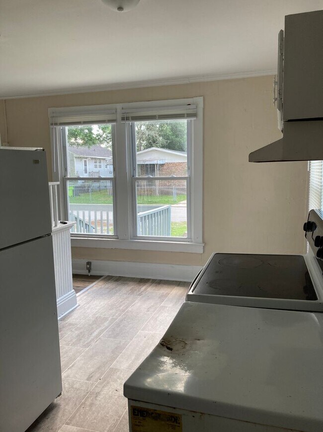 Foto del edificio - 816 Fowlers Ln