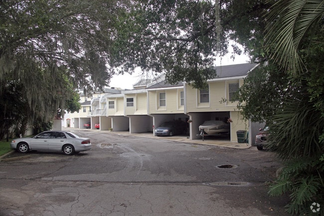Building Photo - Halcyon Apartments