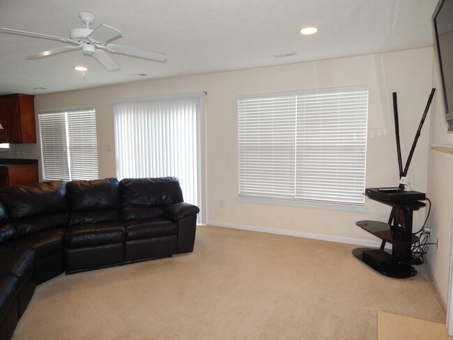 Building Photo - 886 Charlotte Dr. Newport News, VA 23606