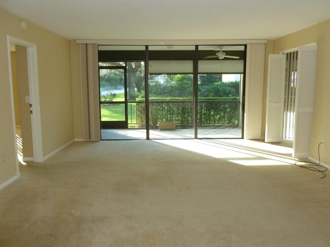 Foto del edificio - 20 SE Turtle Creek Dr