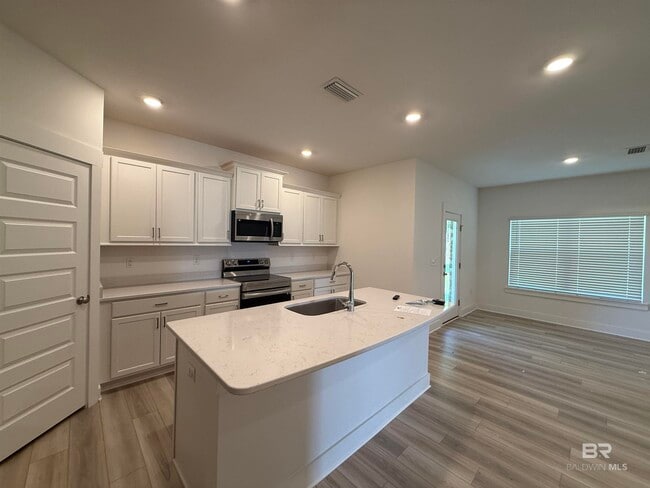 Building Photo - 16672 Prado Loop