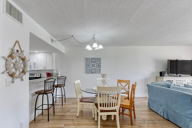 Building Photo - 2100 Ocean Shore Blvd