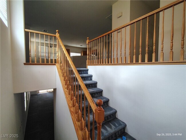 Foto del edificio - 6284 W Cougar Ave