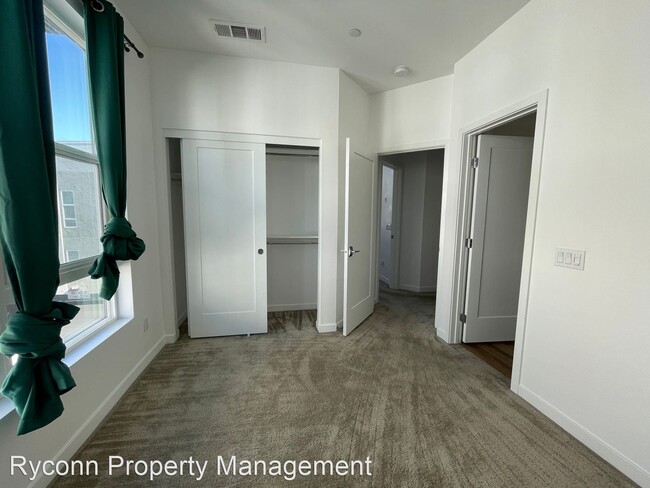 Foto del edificio - 2 br, 2.5 bath House - 2318 Synergy Dr