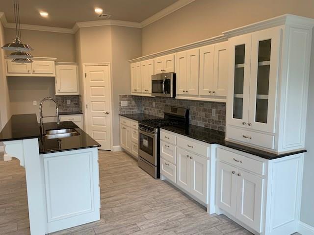Building Photo - 5602 Sapphire Dr