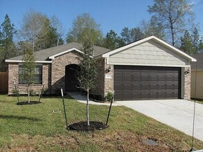 Building Photo - 803 Lovebug Ln