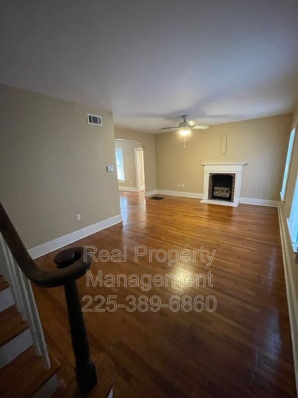 Foto del edificio - 755 Arlington Ave