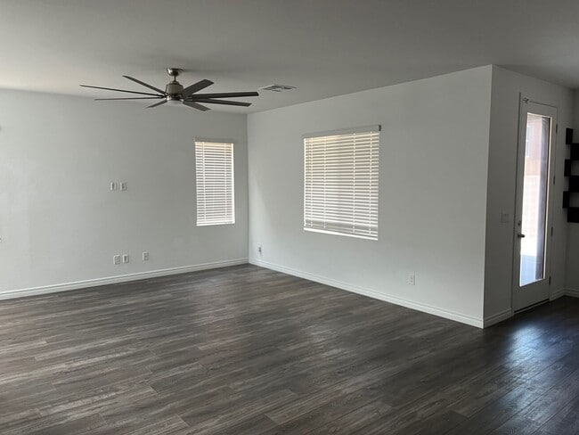 Building Photo - 4822 Spanish River St