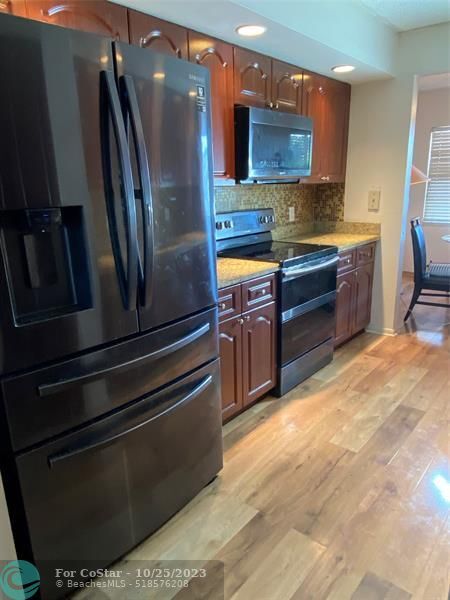 Foto del edificio - 13255 SW 16th Ct