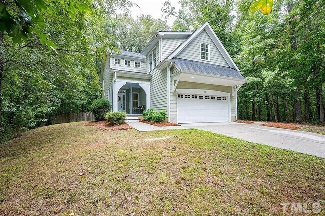 Photo - 3611 Pineview Cir House