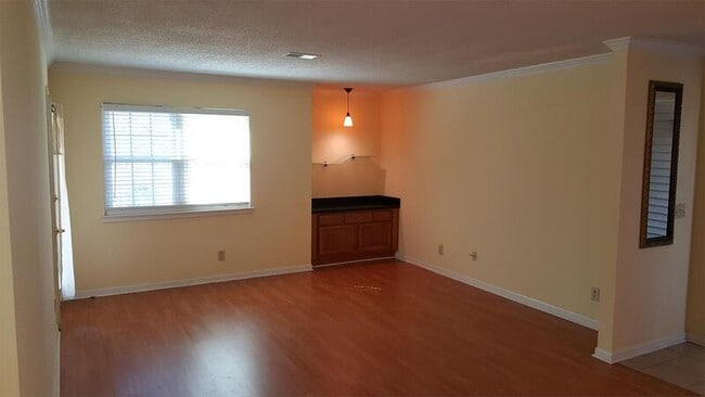 Photo - 606 Barrington Hills Dr Apartment