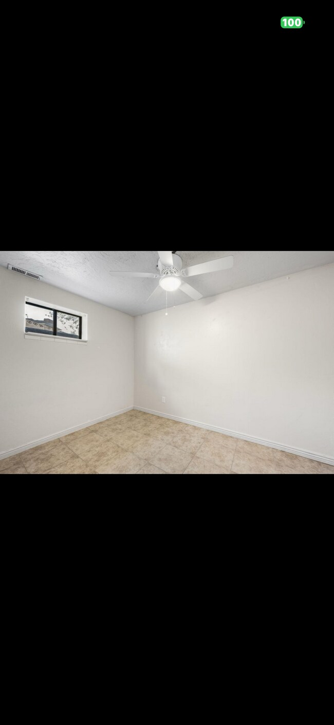 Foto del edificio - 461 Diagonal St
