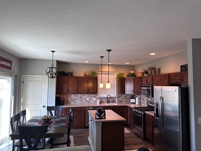 Building Photo - 21327 Quarry Ln